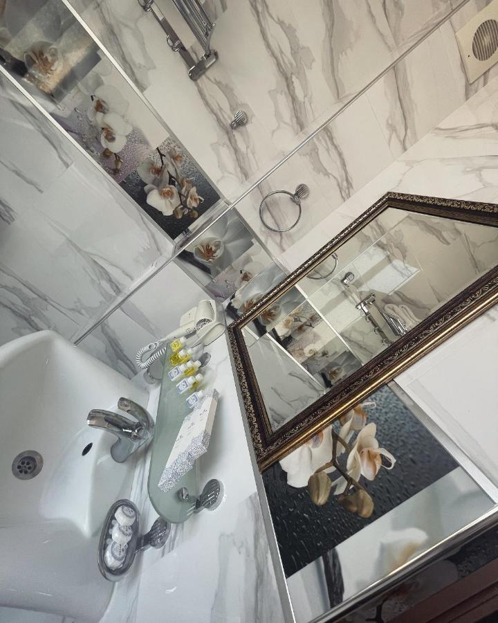 Meros Boutique Hotel Tashkent Esterno foto